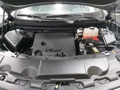 Used 2023 Chevrolet Traverse LS image 28