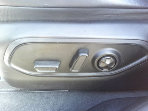 Used 2023 Jeep Grand Cherokee Altitude image 16