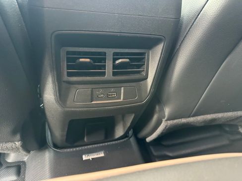 Certified 2024 GMC Canyon Denali AWD/4WD image 9