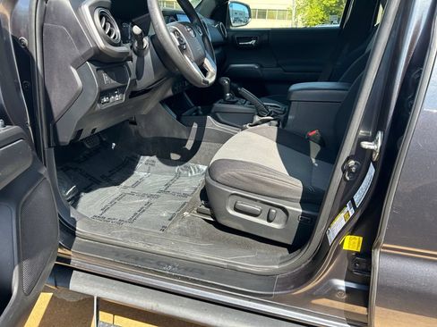 Used 2021 Toyota Tacoma 4x4 Double Cab image 30