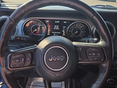 Used 2021 Jeep Gladiator Sport AWD/4WD image 11