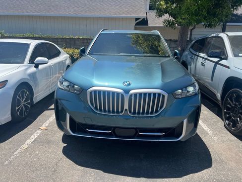 Used 2025 BMW X5 xDrive50e w/ Executive Package AWD/4WD image 2