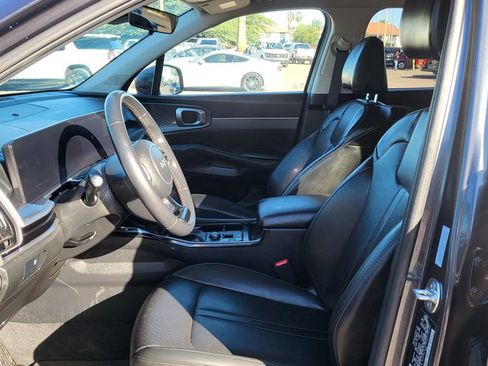 Used 2024 Kia Sorento S image 27