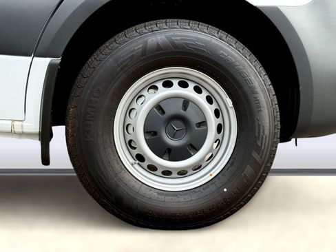 New 2025 Mercedes-Benz Sprinter 2500 image 10