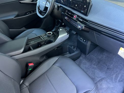 New 2025 Kia EV6 Light image 16