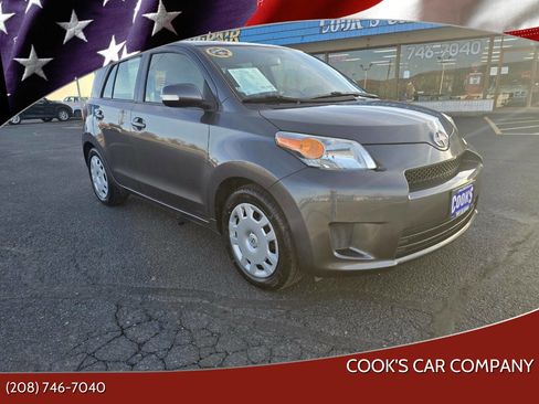 Used 2013 Scion xD image 1