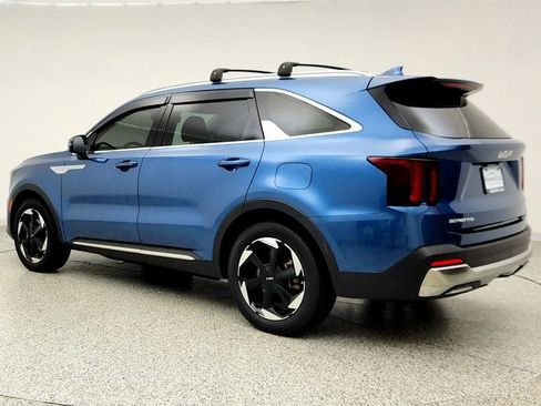 Used 2025 Kia Sorento EX AWD/4WD image 7