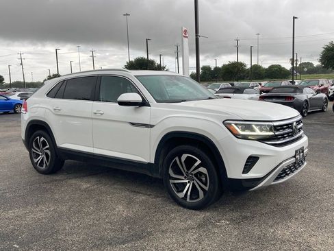 Used 2023 Volkswagen Atlas Cross Sport SEL AWD/4WD image 2