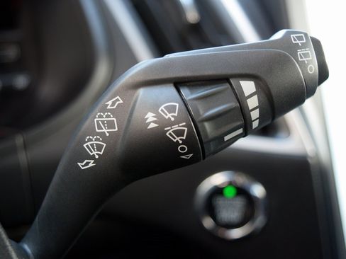 Used 2023 Ford Edge SEL image 16