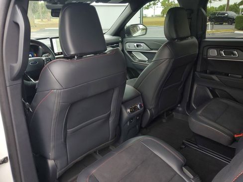 Used 2025 Ford Explorer ST w/ Sun And Sound Package image 21