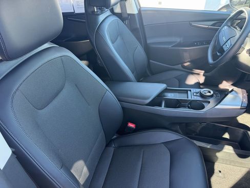 Used 2025 Kia EV6 Light w/ Light LR Technology Package image 14
