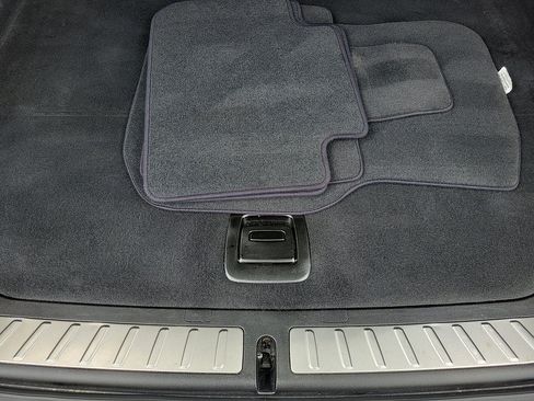 Used 2024 BMW X3 sDrive30i w/ Convenience Package RWD image 9