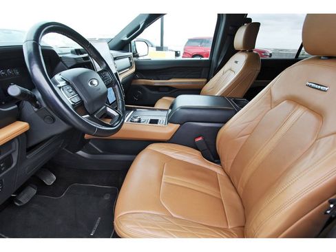 Used 2022 Ford Expedition Platinum image 6