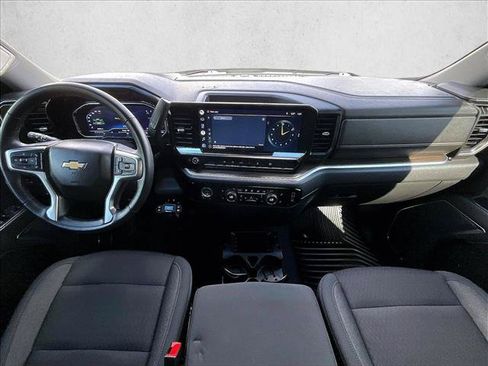 Used 2022 Chevrolet Silverado 1500 LT AWD/4WD image 15