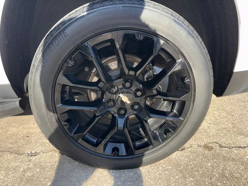 Used 2022 Chevrolet Suburban LT AWD/4WD image 45