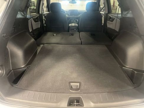 Used 2023 Chevrolet Blazer LT w/ Midnight/Sport Edition image 40