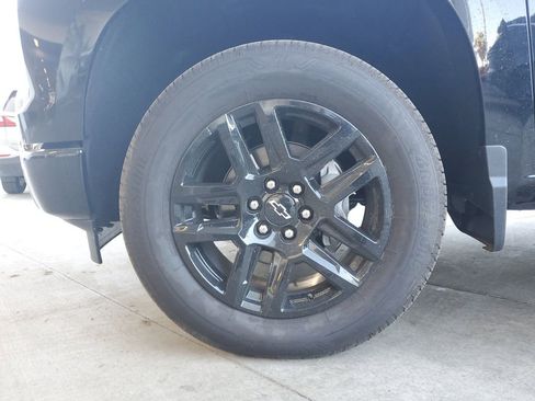 New 2025 Chevrolet Silverado 1500 Custom image 6