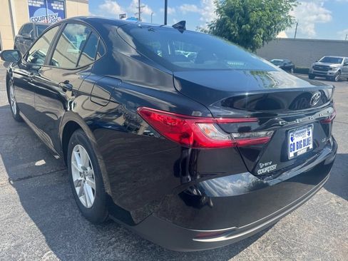 Used 2025 Toyota Camry LE FWD image 6