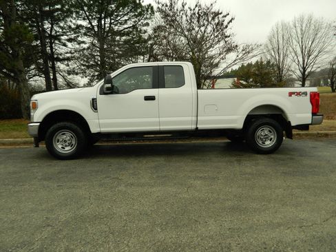 Used 2022 Ford F250 XL w/ Power Equipment Group AWD/4WD image 4