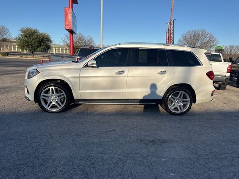 Used 2015 Mercedes-Benz GL 550 4MATIC image 1