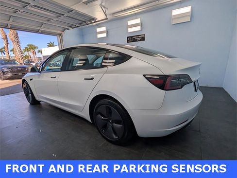 Used 2019 Tesla Model 3 Standard Range image 9