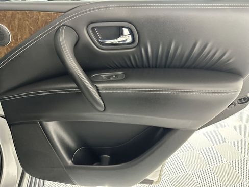 Used 2017 INFINITI QX80 4WD w/ Driver Assistance Package image 31