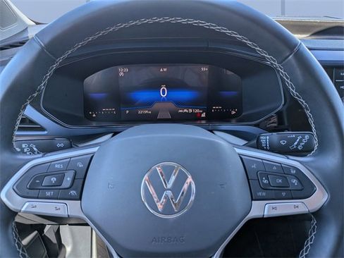 Certified 2024 Volkswagen Taos SE image 34