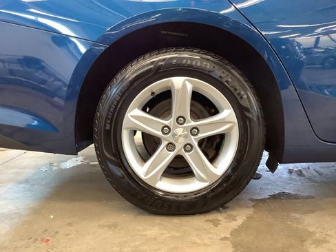 Used 2019 Chevrolet Malibu LS FWD image 24