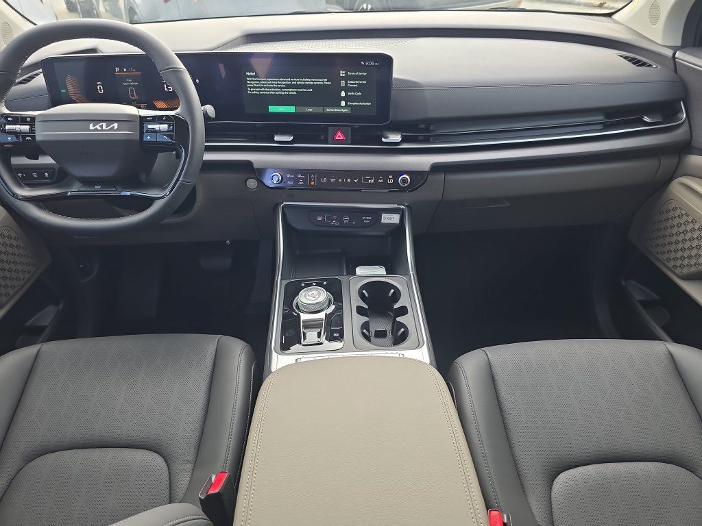 New 2027 Kia Carnival EX FWD image 13