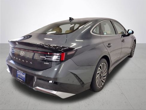 New 2026 Hyundai Sonata Limited FWD image 12