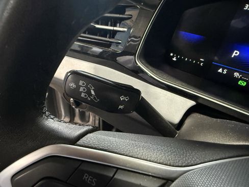 Used 2025 Volkswagen Jetta SE image 15