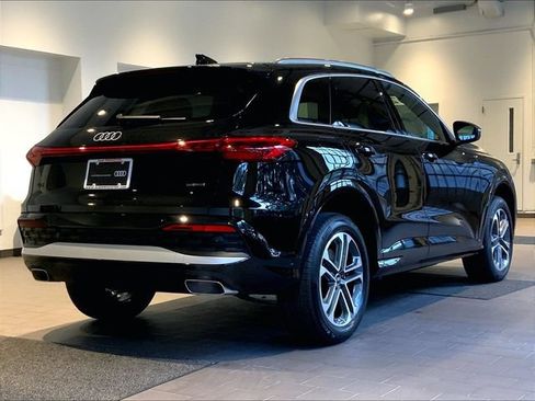 Used 2025 Audi Q5 Premium w/ Convenience Package AWD/4WD image 7