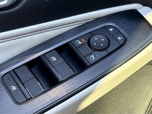 New 2026 Nissan Sentra SL w/ Floor Mat Package FWD image 19