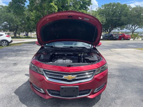 Used 2015 Chevrolet Impala LT w/ Convenience Package image 11