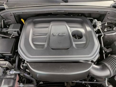 Used 2020 Jeep Grand Cherokee Laredo w/ Security & Convenience Group image 26