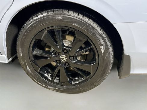 Used 2024 Honda Odyssey Sport image 29