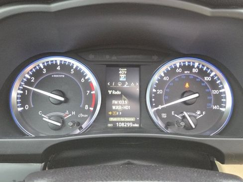 Used 2015 Toyota Highlander XLE image 18