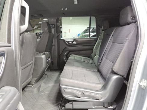 Used 2023 Chevrolet Suburban LS image 32