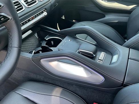 New 2025 Mercedes-Benz GLS 450 4MATIC image 11