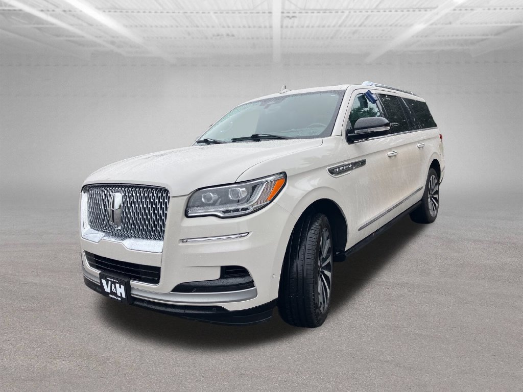 Used 2024 Lincoln Navigator L Reserve w/ Equipment Group 201A AWD/4WD image 33