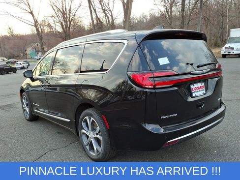 New 2026 Chrysler Pacifica Pinnacle AWD/4WD image 4