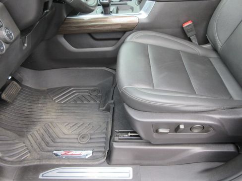 Certified 2025 Chevrolet Silverado 1500 LT Trail Boss w/ Convenience Package II AWD/4WD image 23
