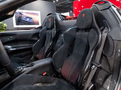 Certified 2022 Ferrari SF90 Spider AWD/4WD image 4