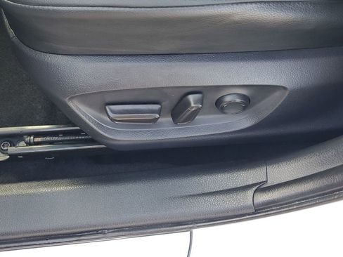 Used 2019 Toyota Camry SE image 29