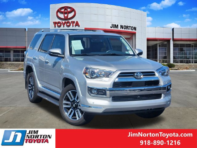 Used 2023 Toyota 4Runner Limited AWD/4WD image 2