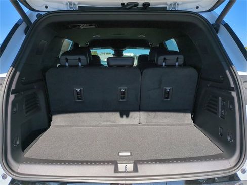 New 2026 Chevrolet Traverse High Country image 13