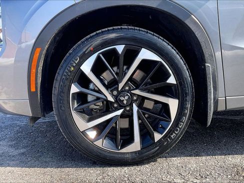 Used 2022 Mitsubishi Outlander SEL image 9