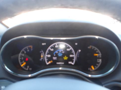 Used 2019 Jeep Grand Cherokee Limited image 13