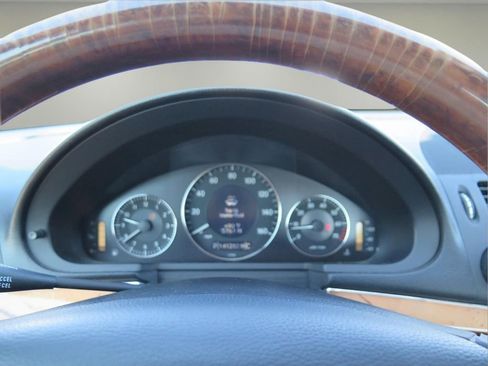 Used 2008 Mercedes-Benz E 350 4MATIC Sedan image 12
