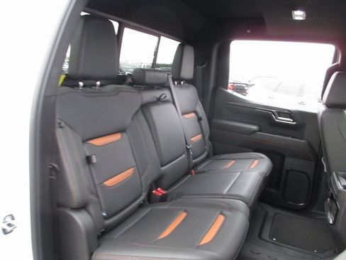 Certified 2024 GMC Sierra 1500 AT4 w/ Technology Package image 24